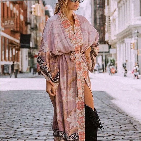 Resort Beach Kimono - Picture 4 of 8